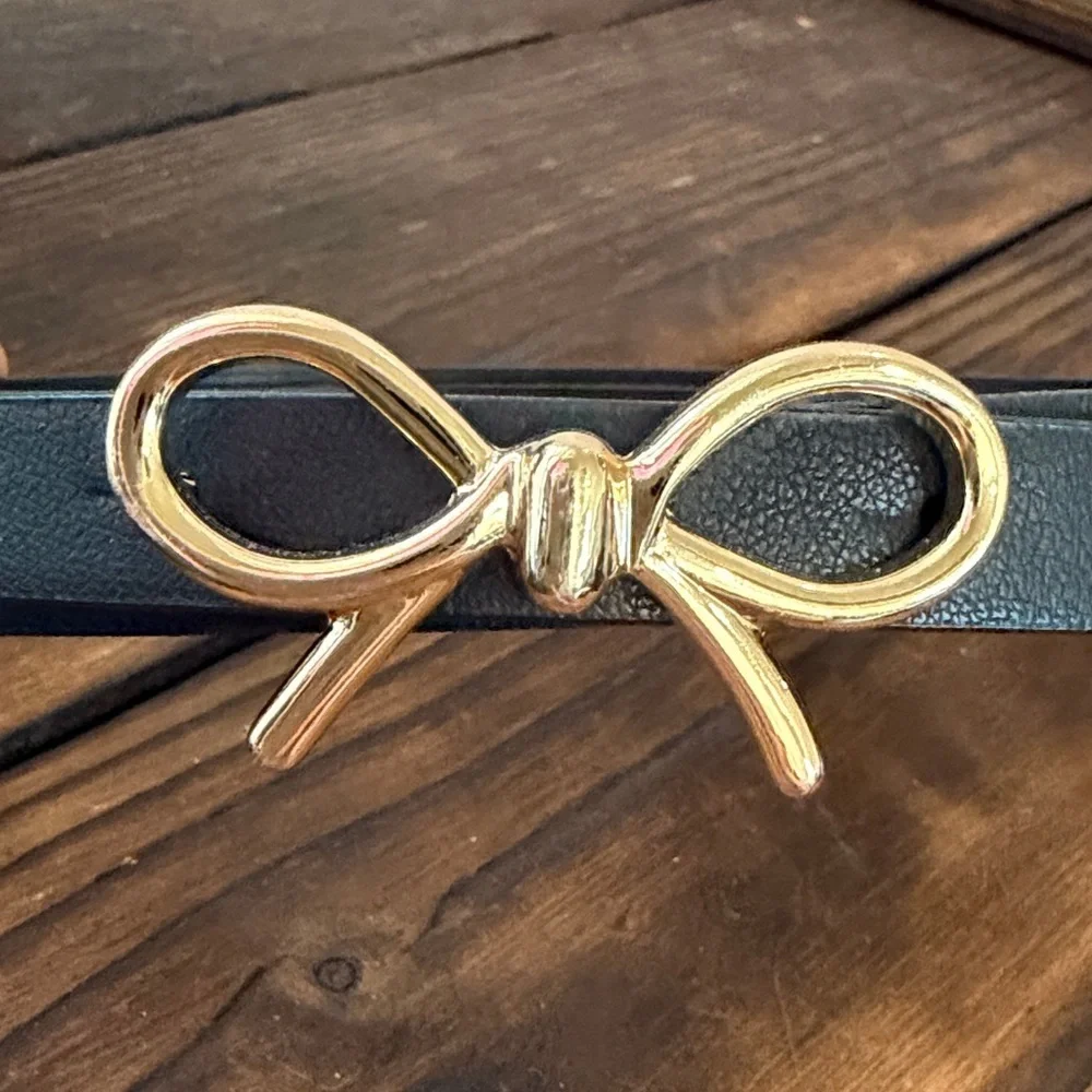 Sweet Black Women’s Bow Belt in new condition